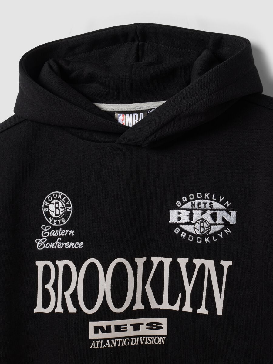 Black cotton-blend hoodie with Brooklyn Nets print for boys_4