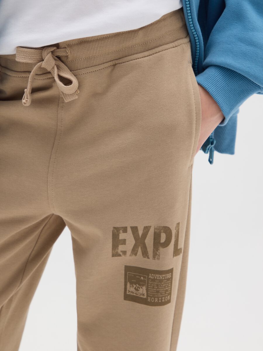 Boys' regular fit beige cotton joggers_2