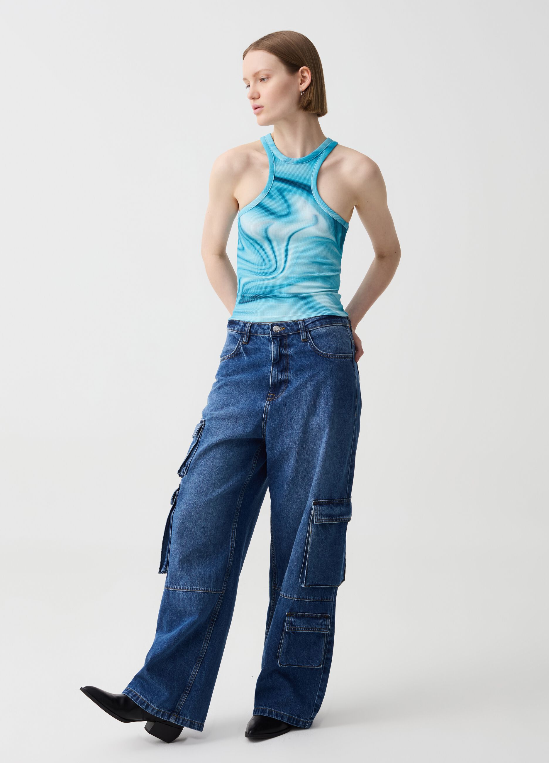 Ribbed tank top with halter neck