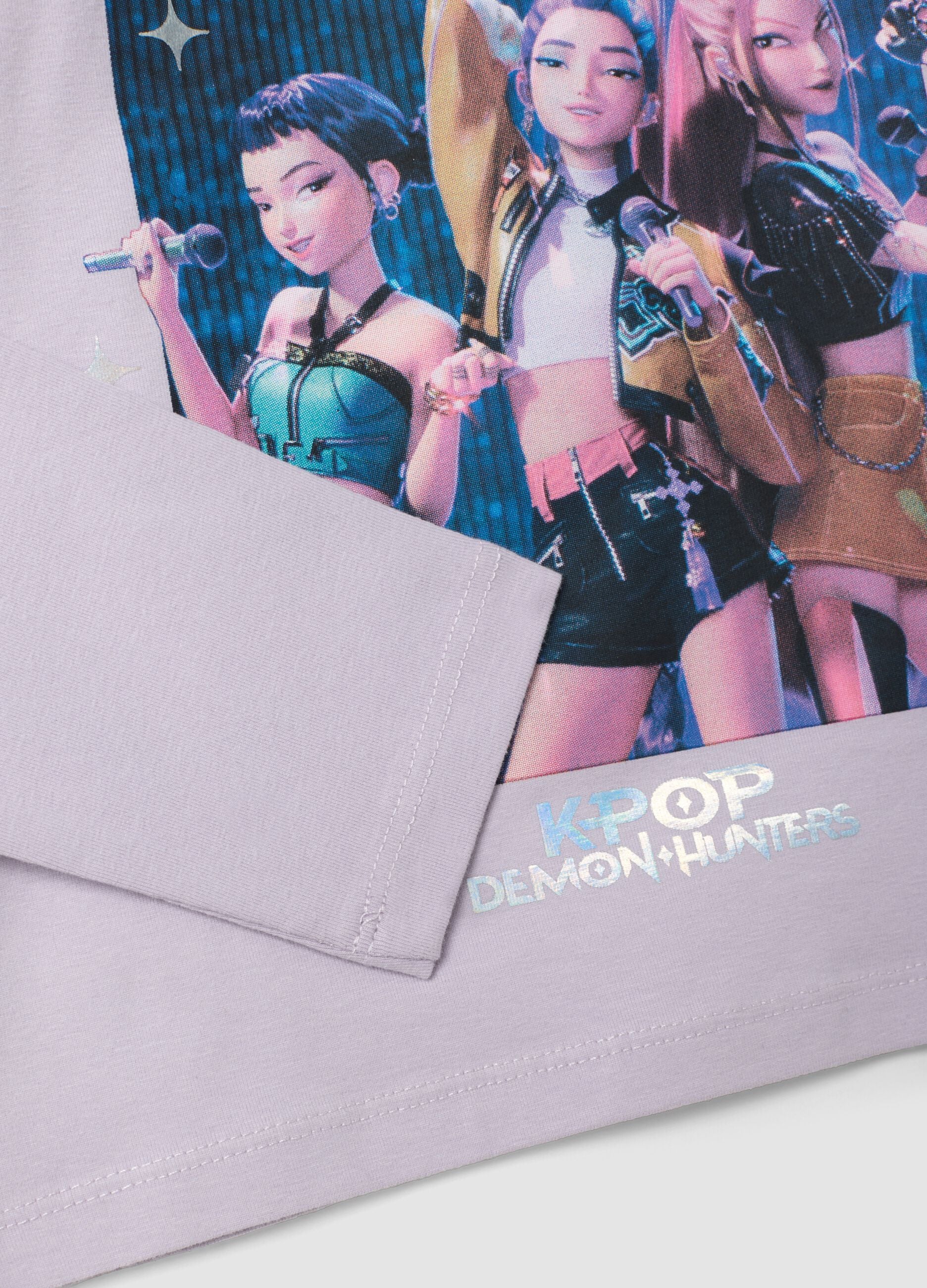 Purple stretch cotton T-shirt with K-Pop Demon Hunters print