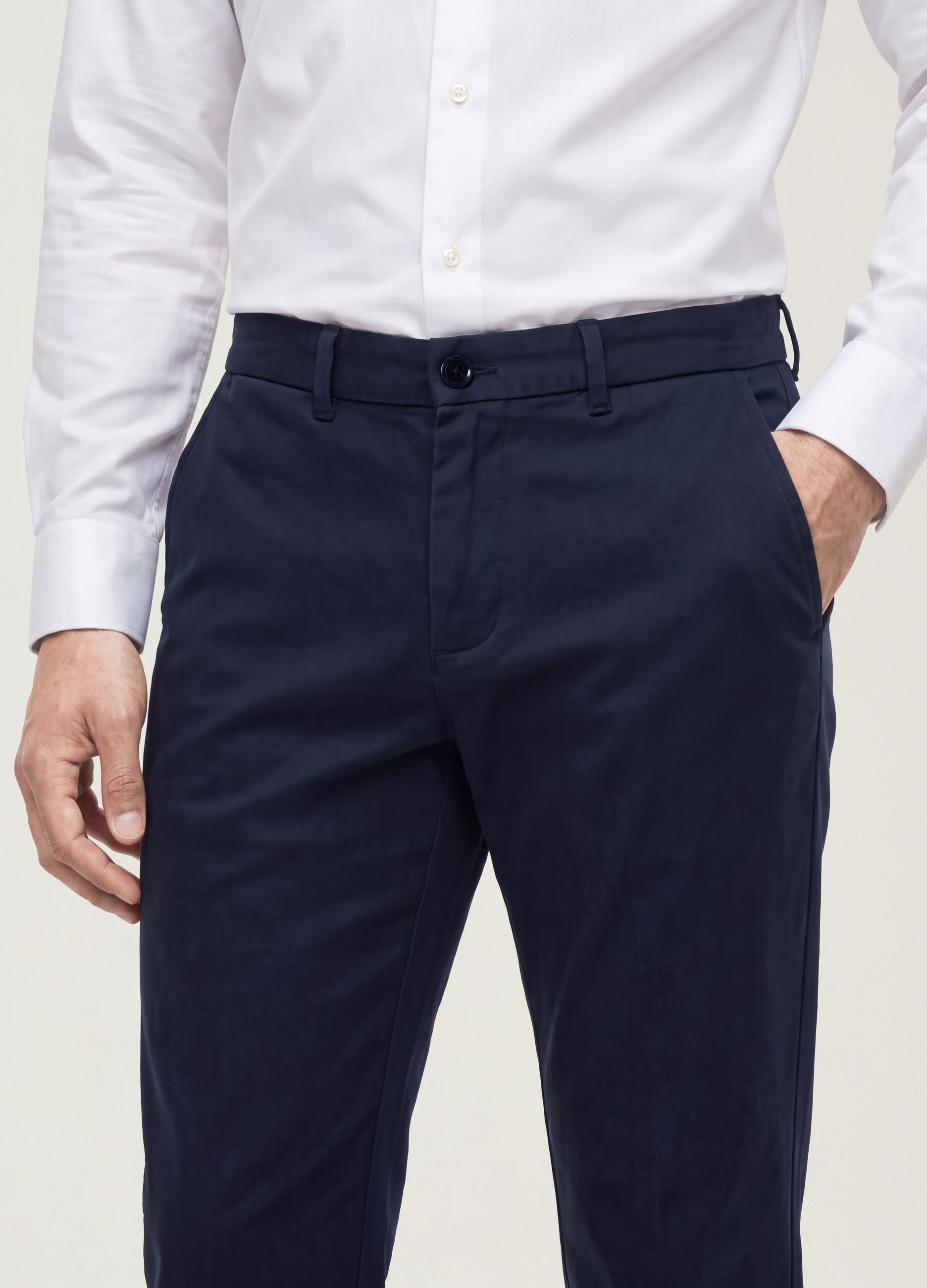 Blue slim-fit chino trousers in lyocell and stretch cotton