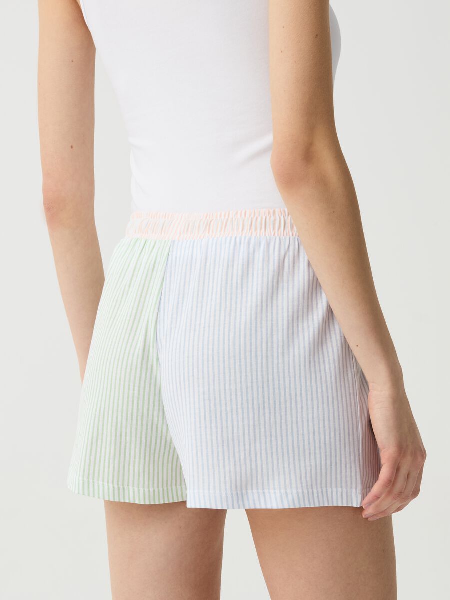 Shorts pigiama a righe color-block_2