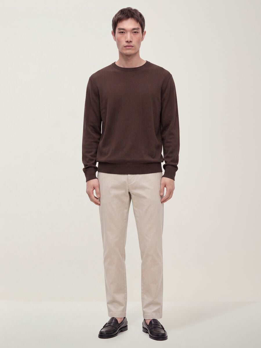 Pantaloni chino grigio in lyocell e cotone elasticizzato slim fit_0