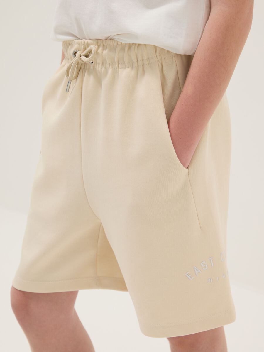 Beige cotton-blend shorts with elasticated waist_2