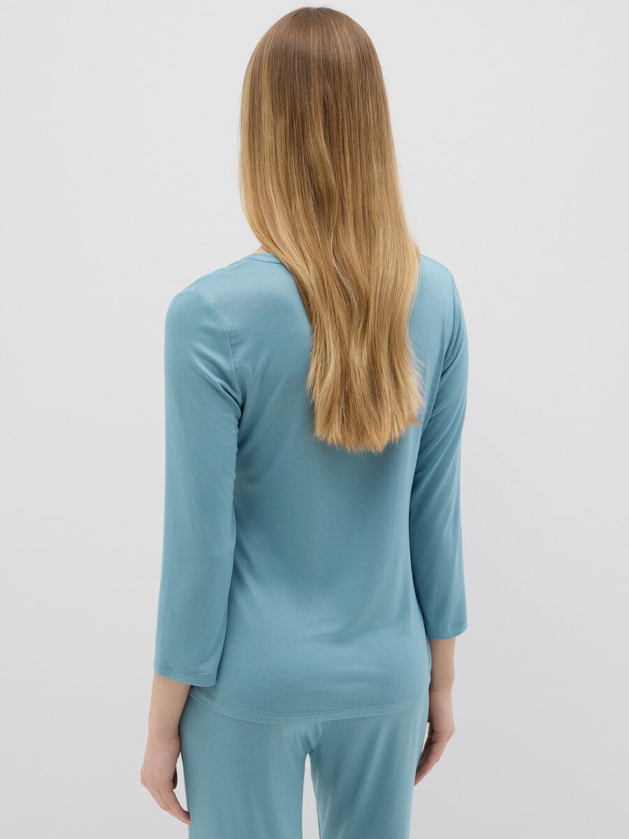 Pyjama top with V neck with detail_2