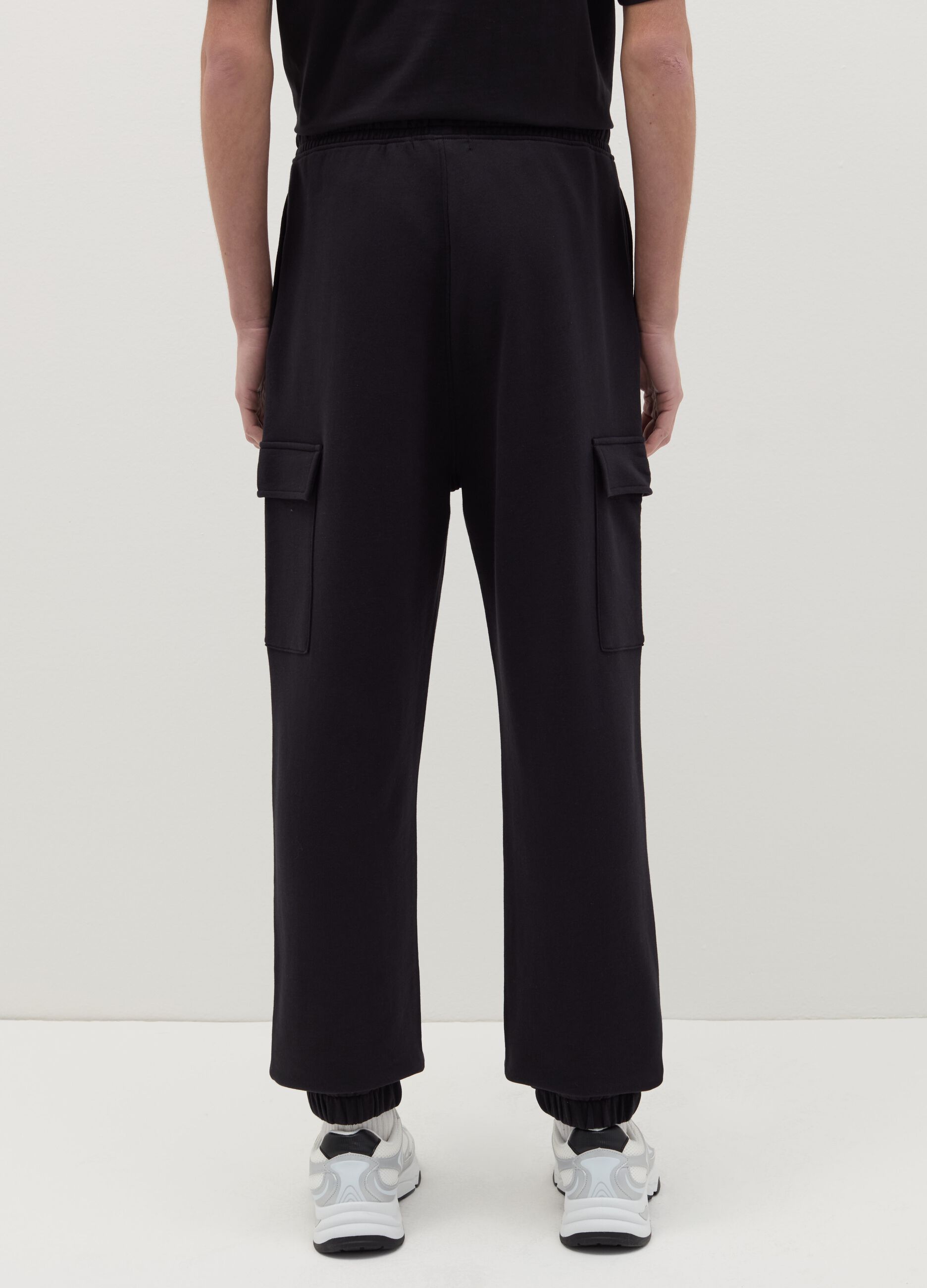 Joggers cargo con profili elasticati 