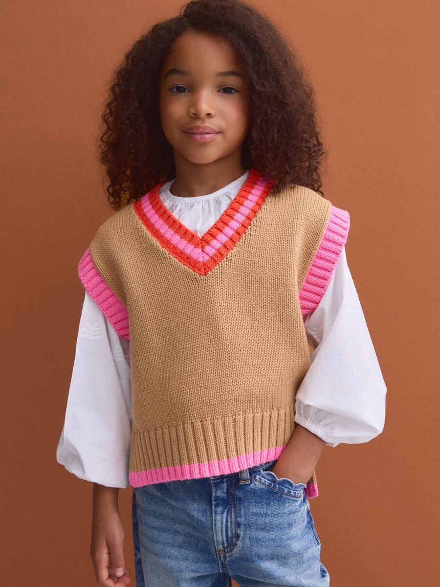 Brown cotton-blend V-neck gilet with contrast trim for girls_1