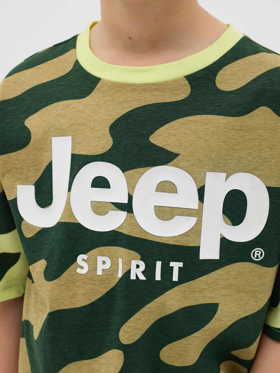 T-shirt in cotone camouflage con stampa logo_1