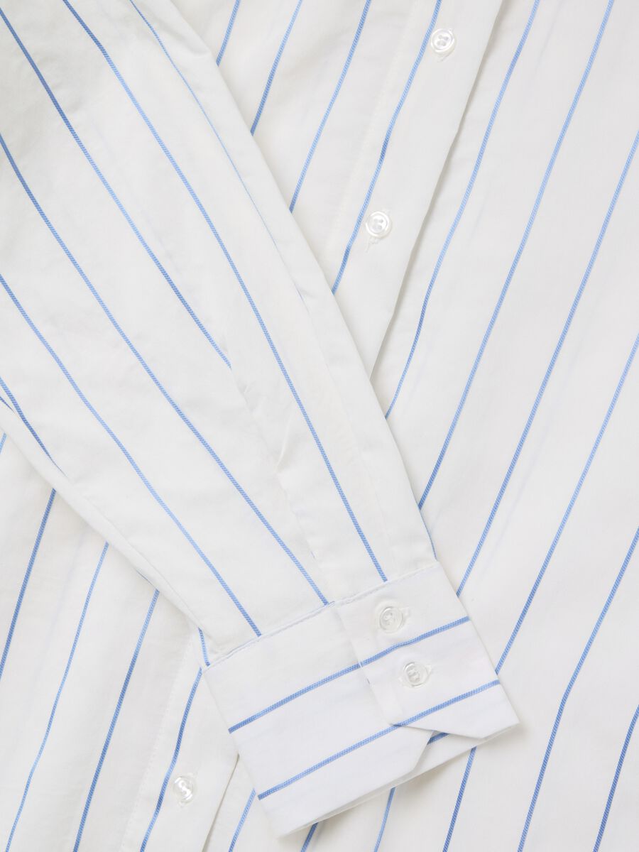 Shirt with vertical stripes_5