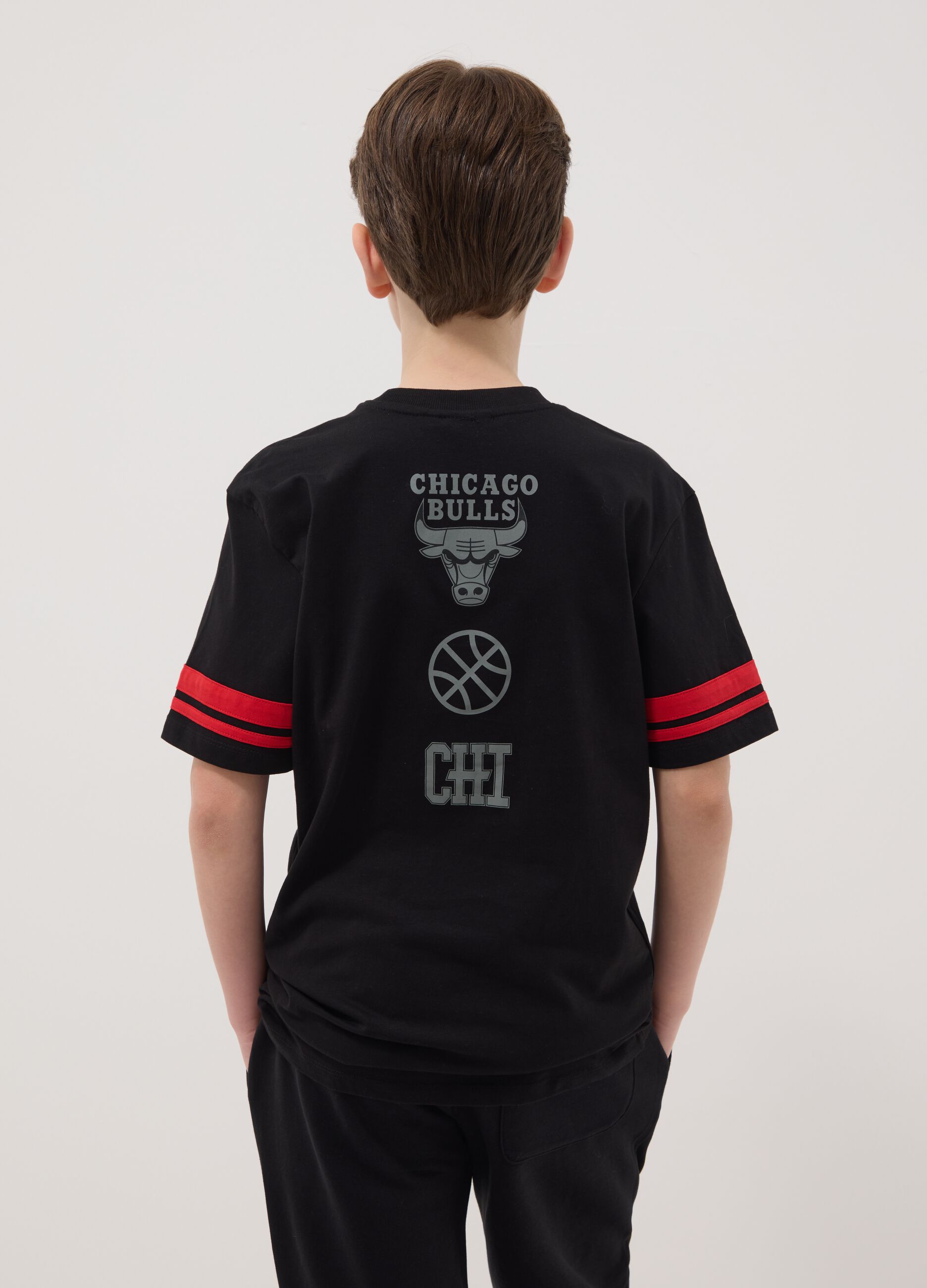 Boys' relaxed fit black pure cotton T-shirt - Chicago Bulls