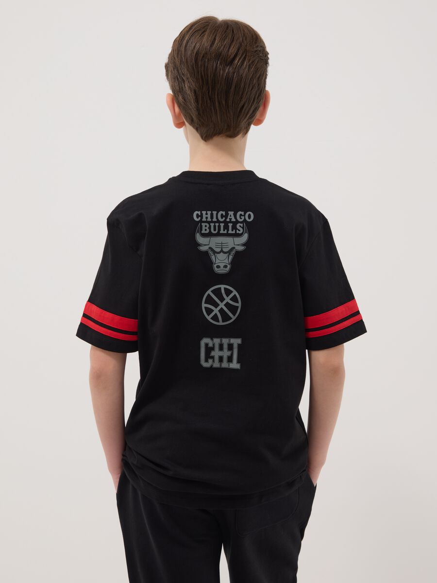 Boys' relaxed fit black pure cotton T-shirt - Chicago Bulls_2