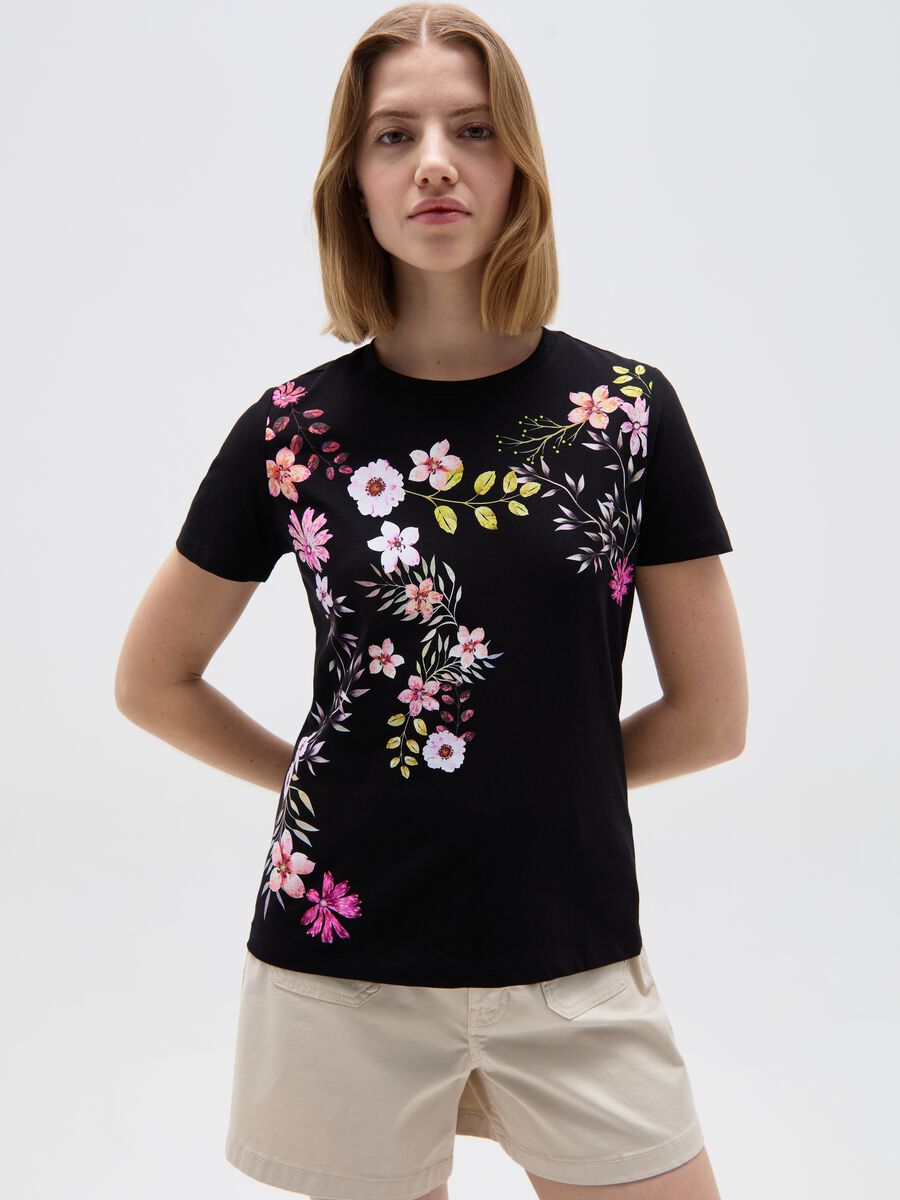 T-shirt con stampa fiori_0