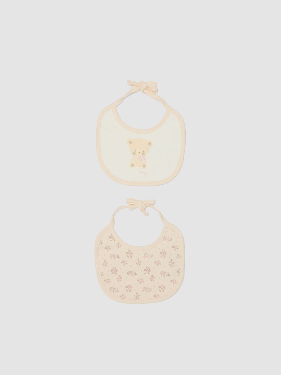 Bipack di bavaglini beige in puro cotone organico con stampa orsetto_0