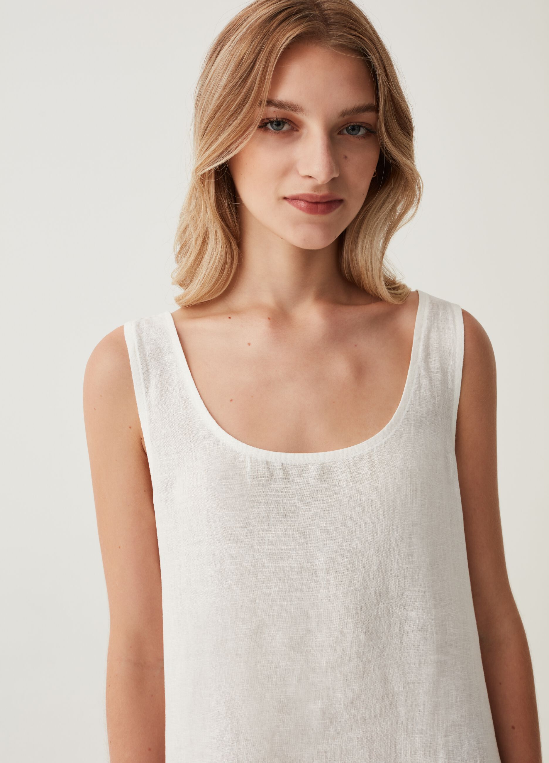 Vestito lungo smanicato in lino Hybrid_1