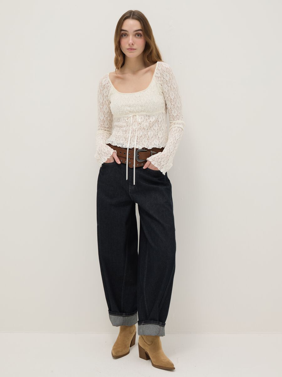 White long-sleeve top with lace_1