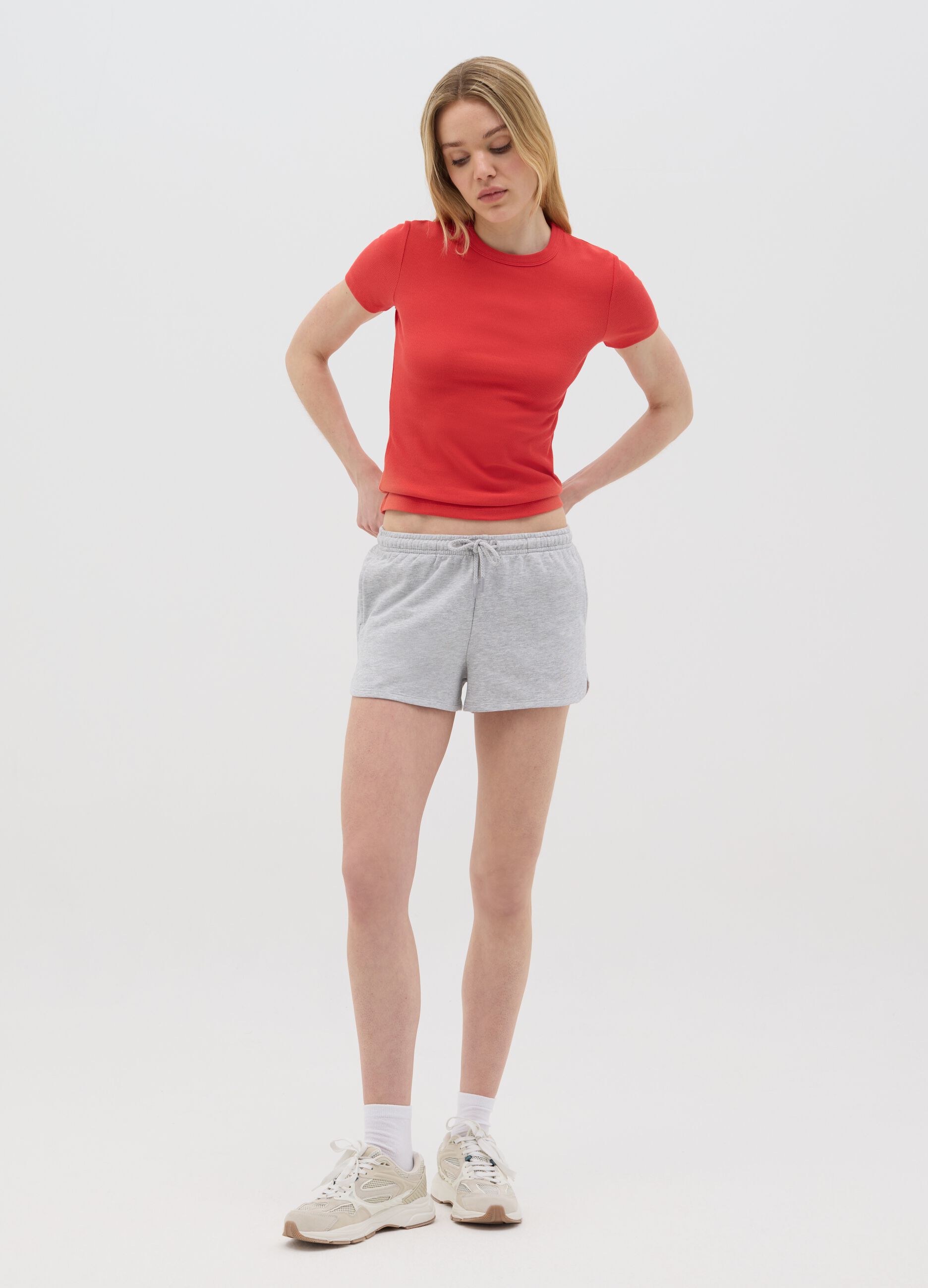 T-shirt da donna in cotone elasticizzato rossa regular fit
