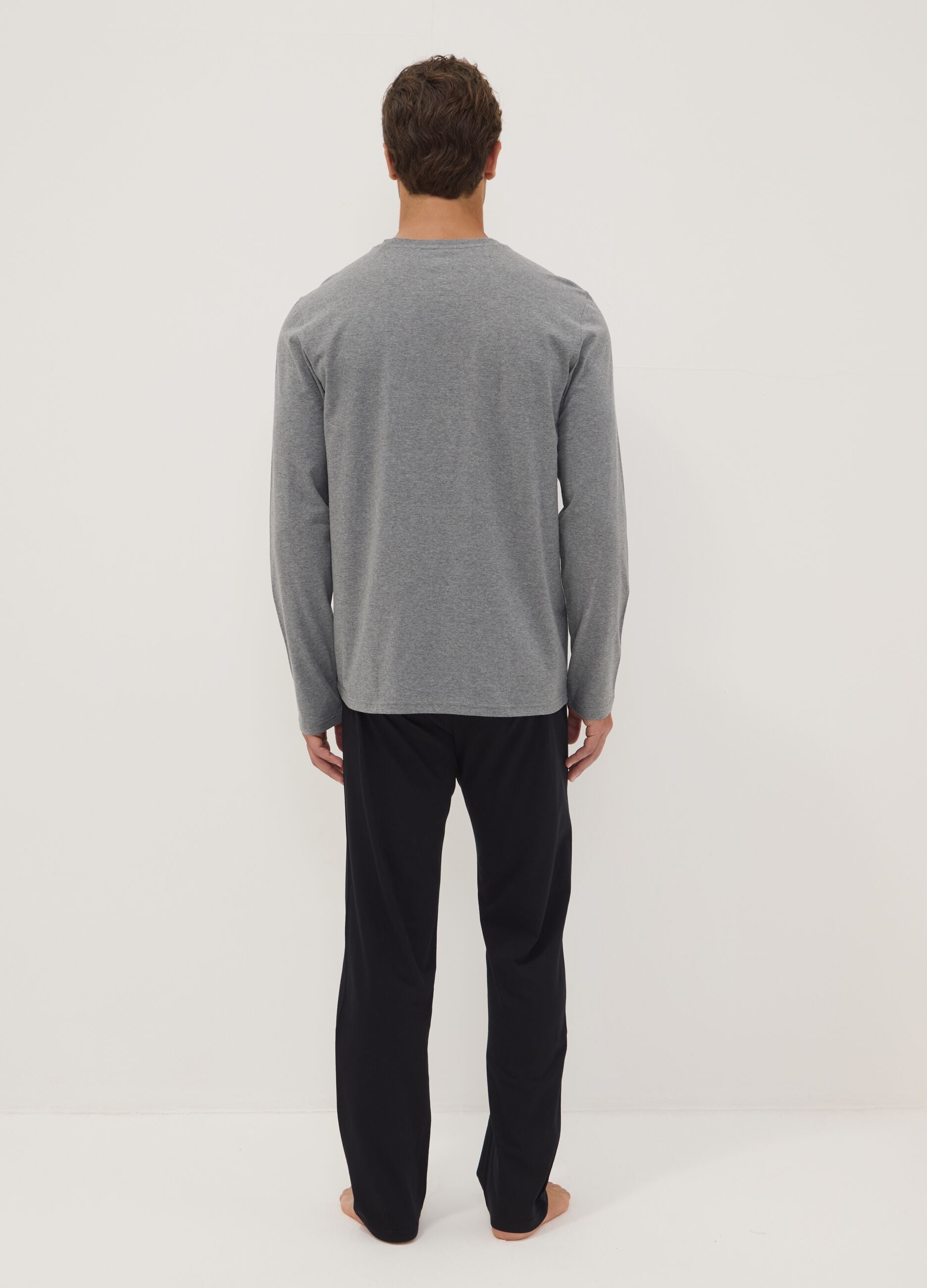 Grey organic cotton pyjamas with long-sleeved top