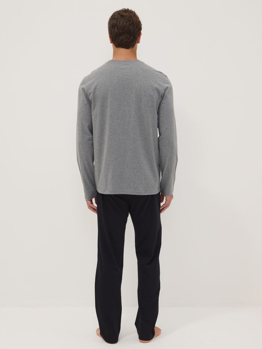 Pigiama grigio in cotone organico con maglia a maniche lunghe_2