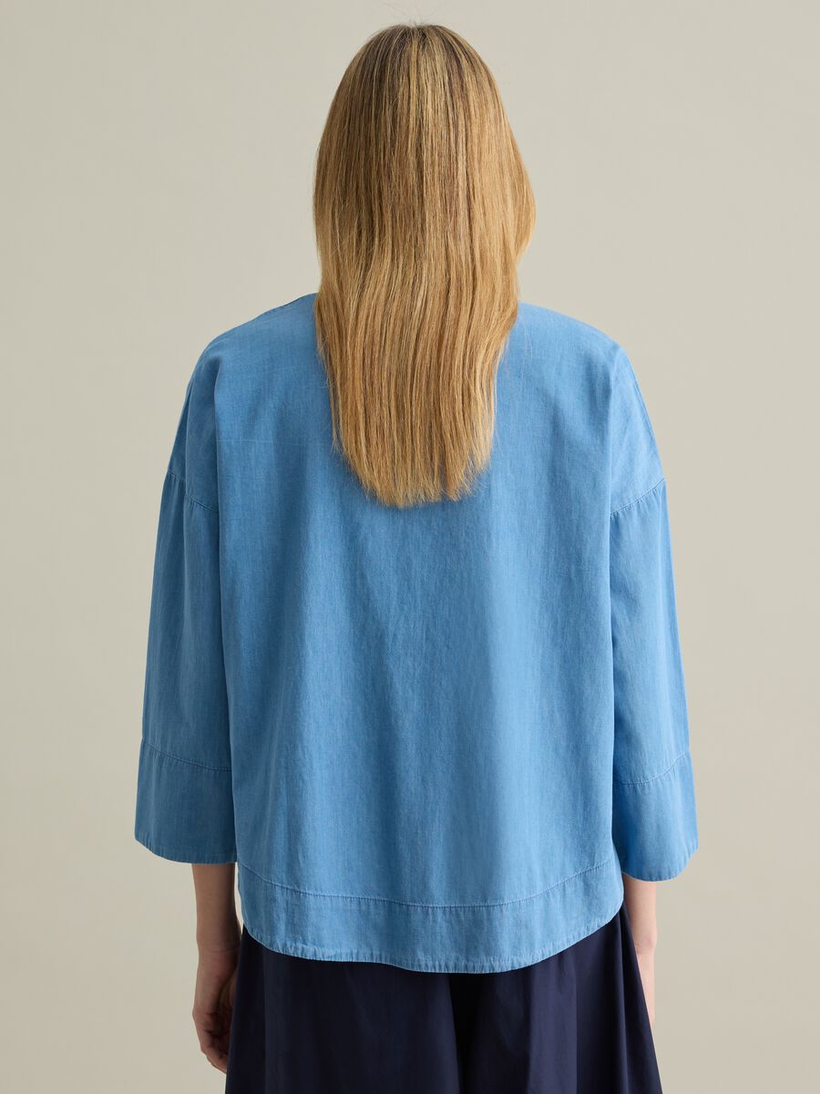 Women's oversized denim shirt in 100% cotton with regular fit and embroidery_2