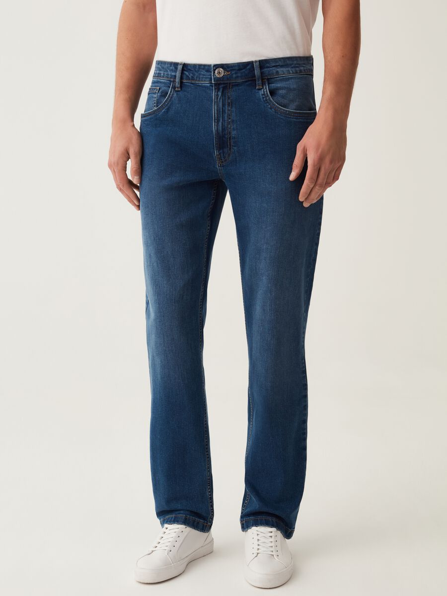 Jeans regular fit con trama cross hatch_0