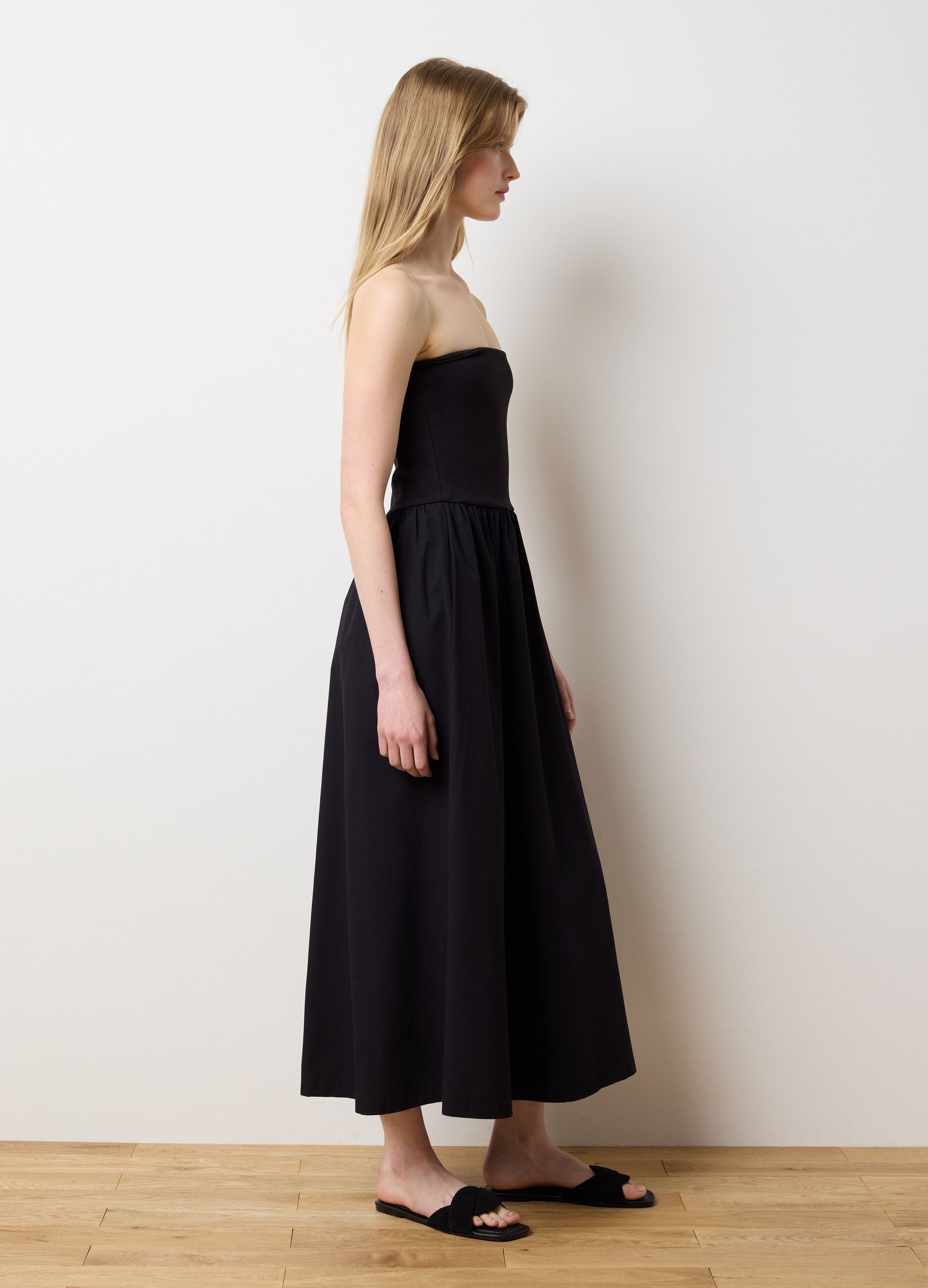 Vestito lungo con top a fascia nero