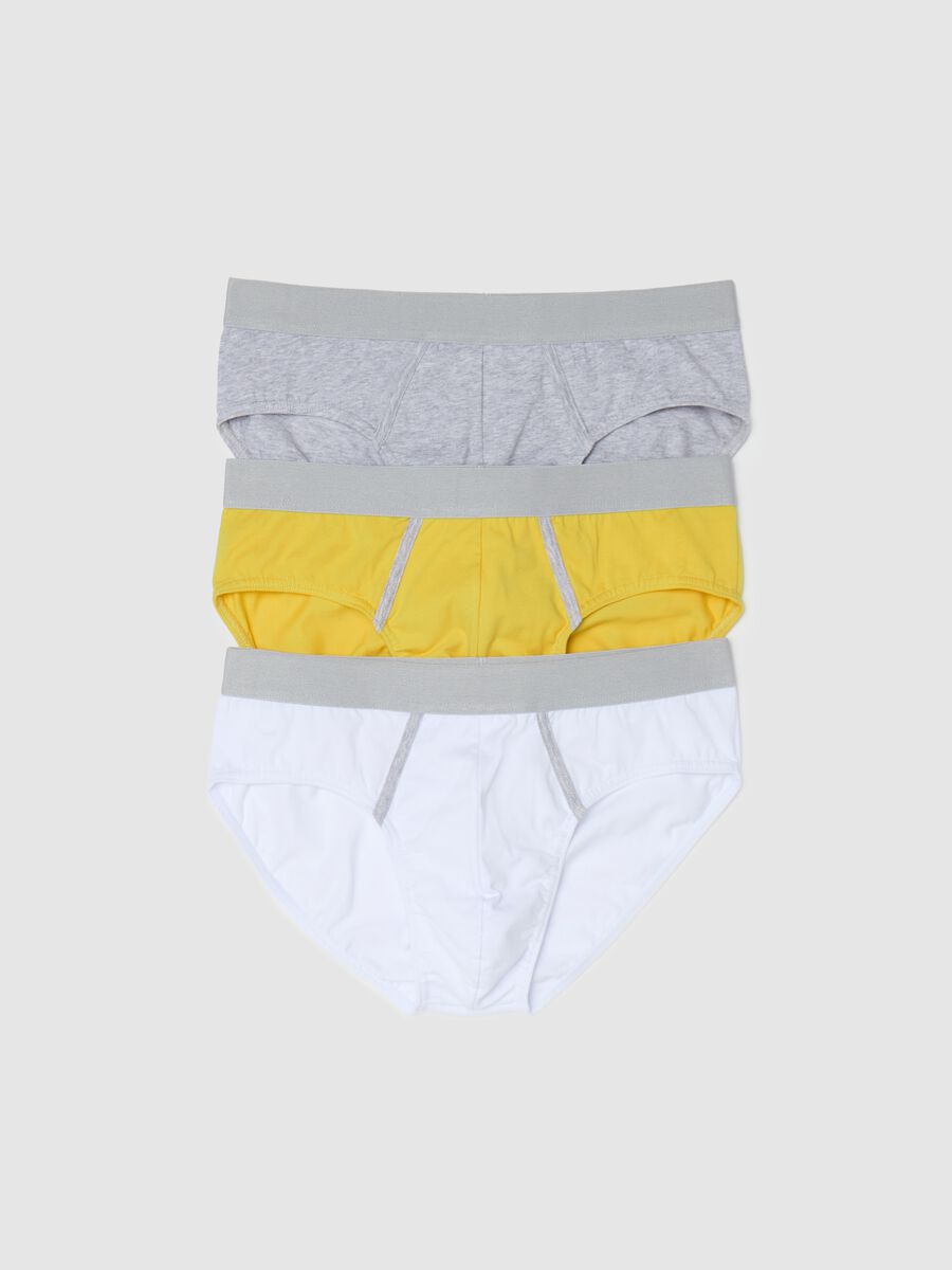 Three-pack stretch briefs with contrasting piping_4