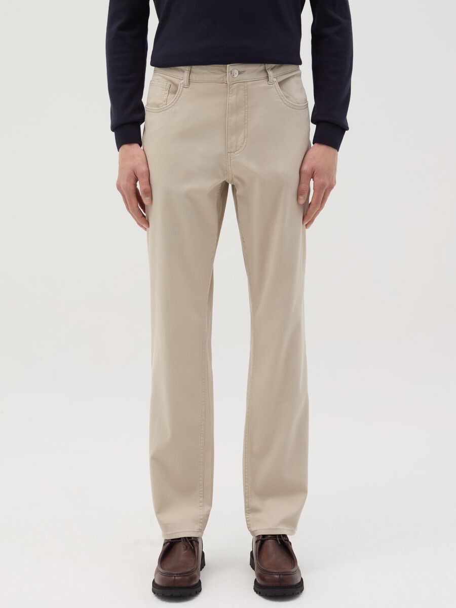 Slim-fit trousers with five pockets_1