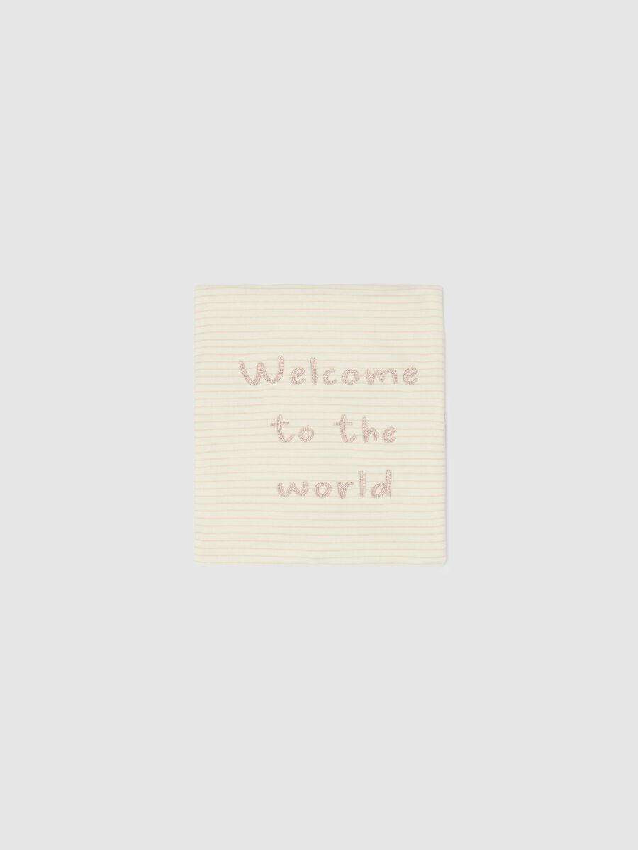 Blanket with "Welcome To The World" embroidery_1