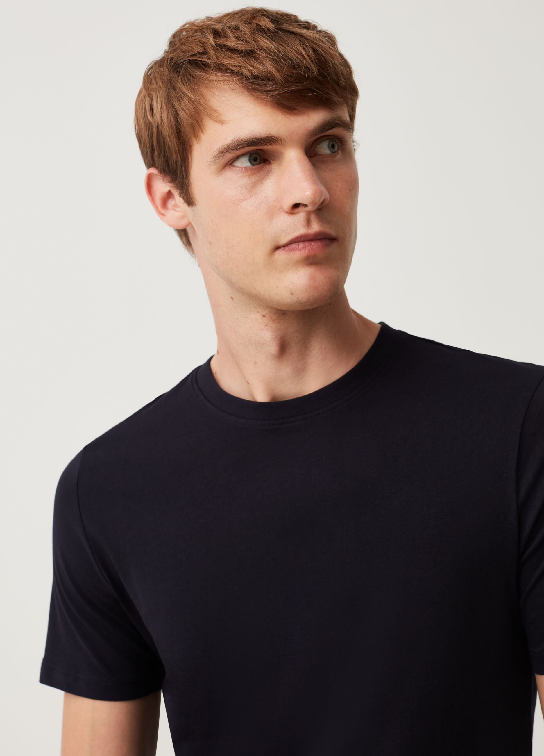 T-shirt girocollo in cotone_1