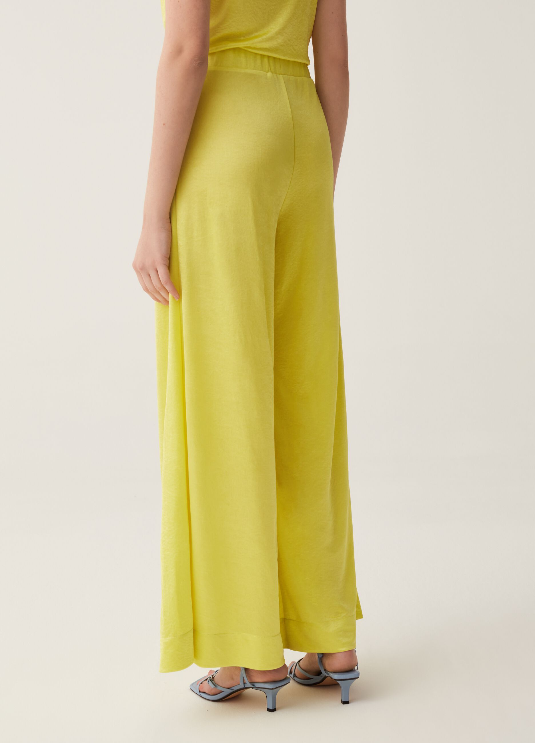 Pantaloni wide leg effetto crinkle_2