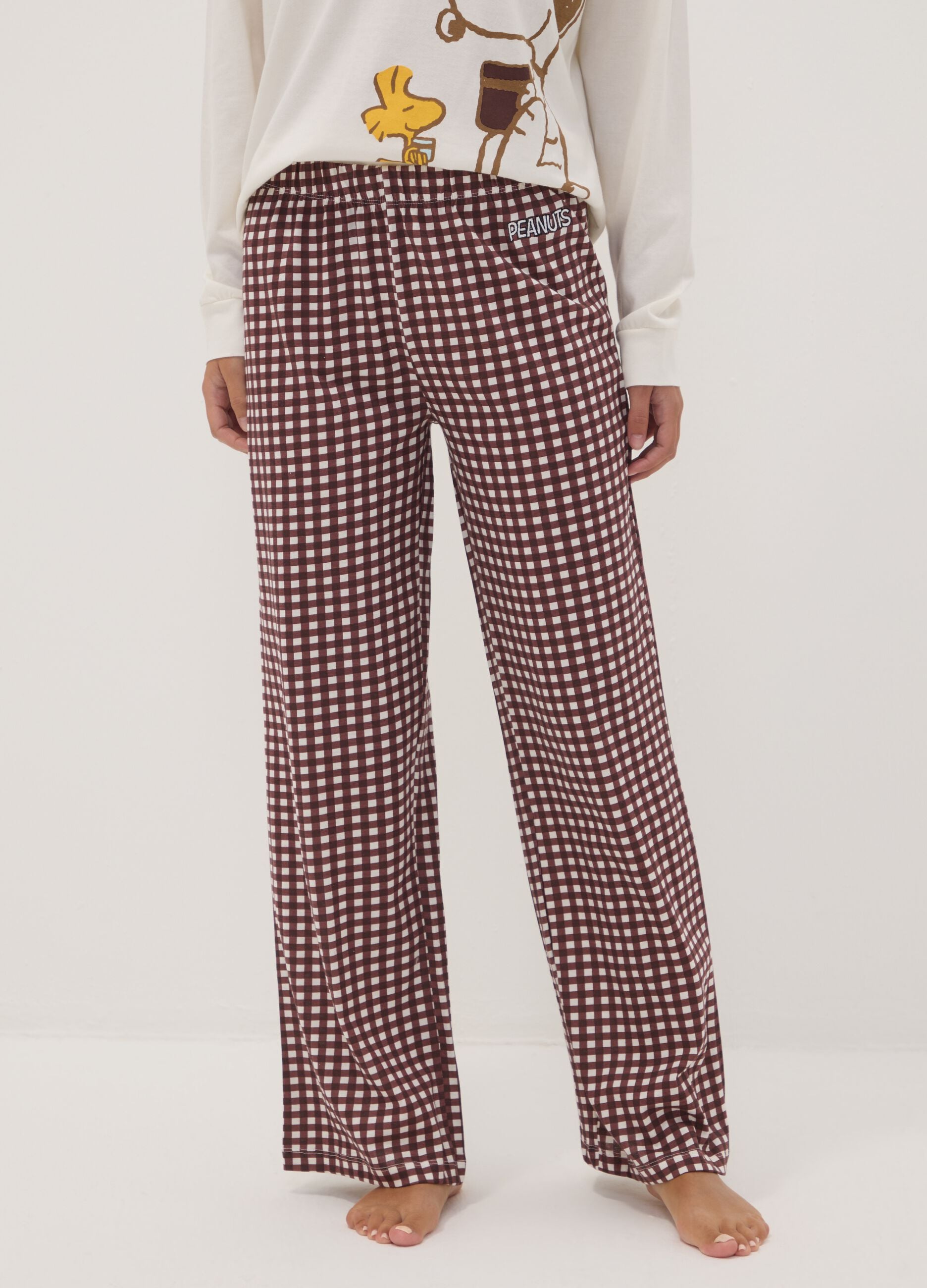 Brown Peanuts-themed pyjamas in pure organic cotton