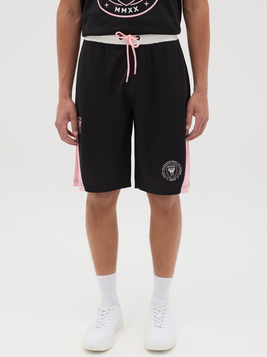 Black Bermuda joggers with pink details_0