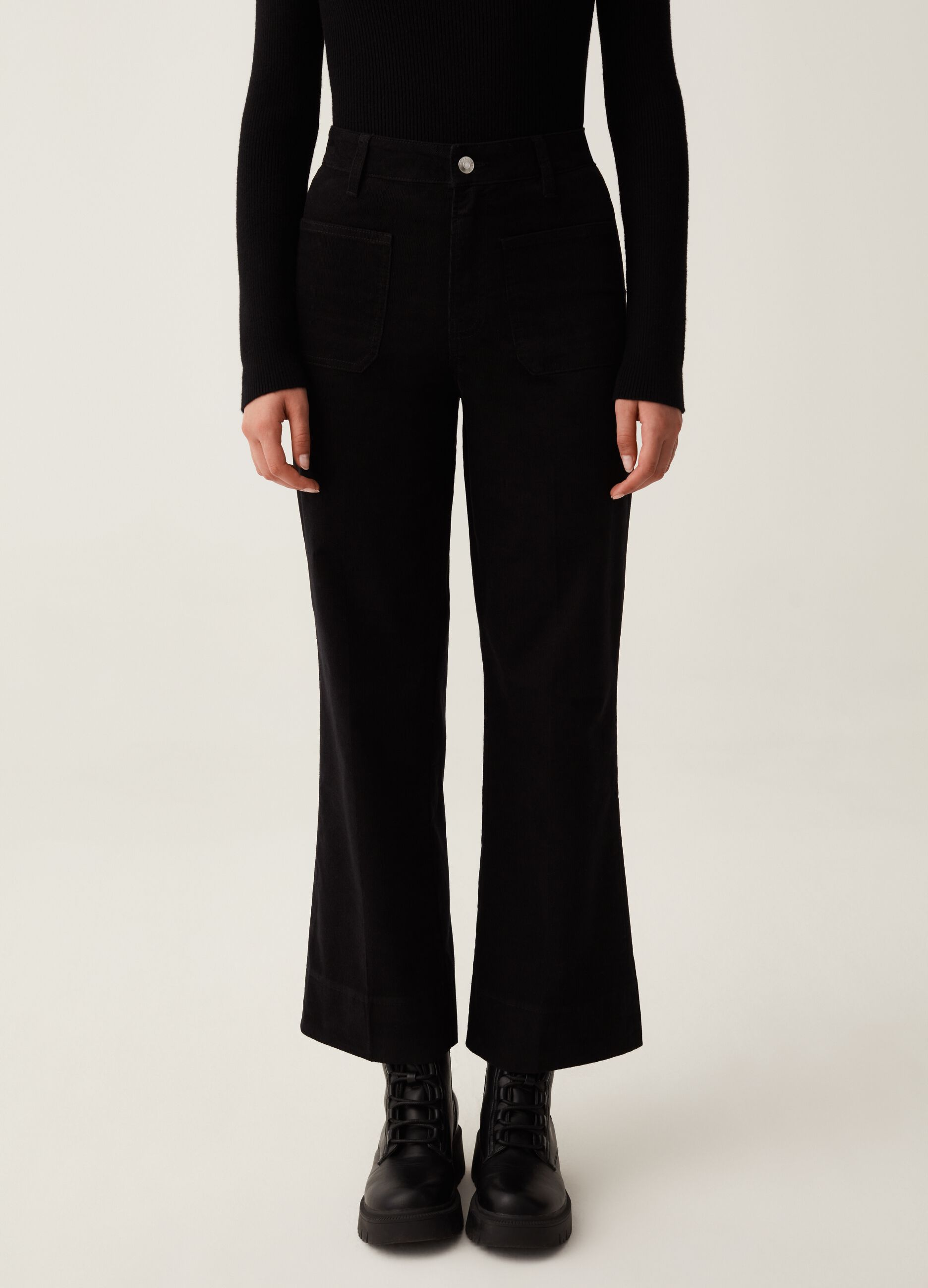 Pantaloni cropped flare fit in corduroy_1
