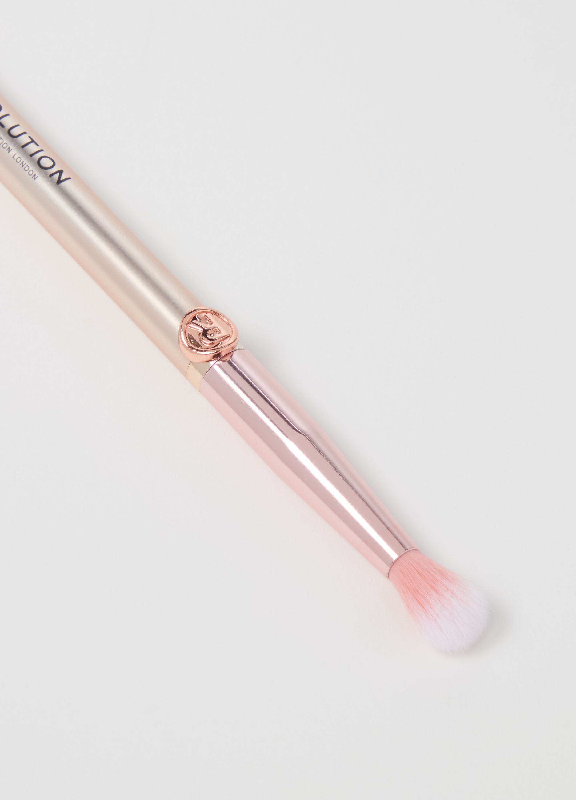 Create Fluffy eye brush R2