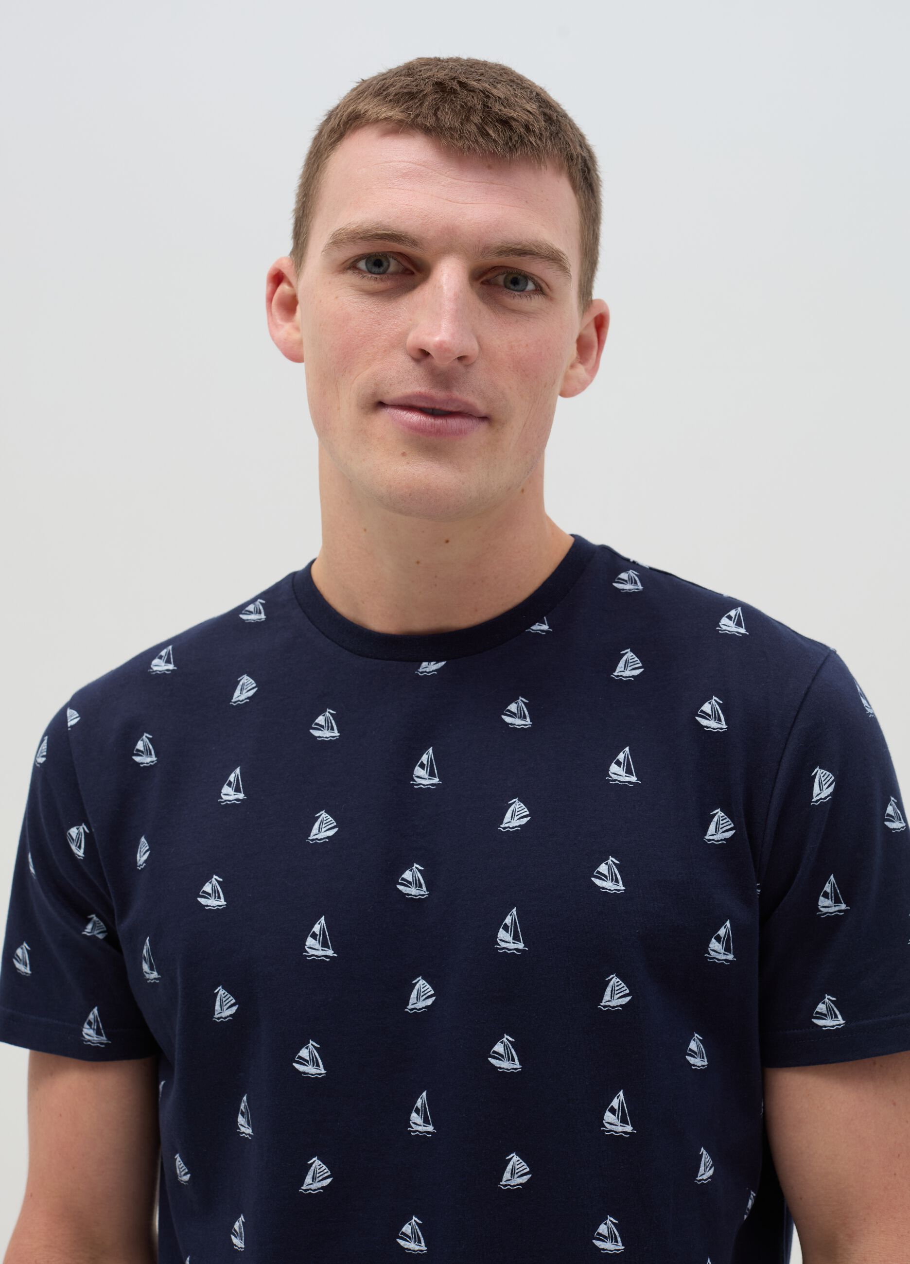 Short pyjamas with sail boat print