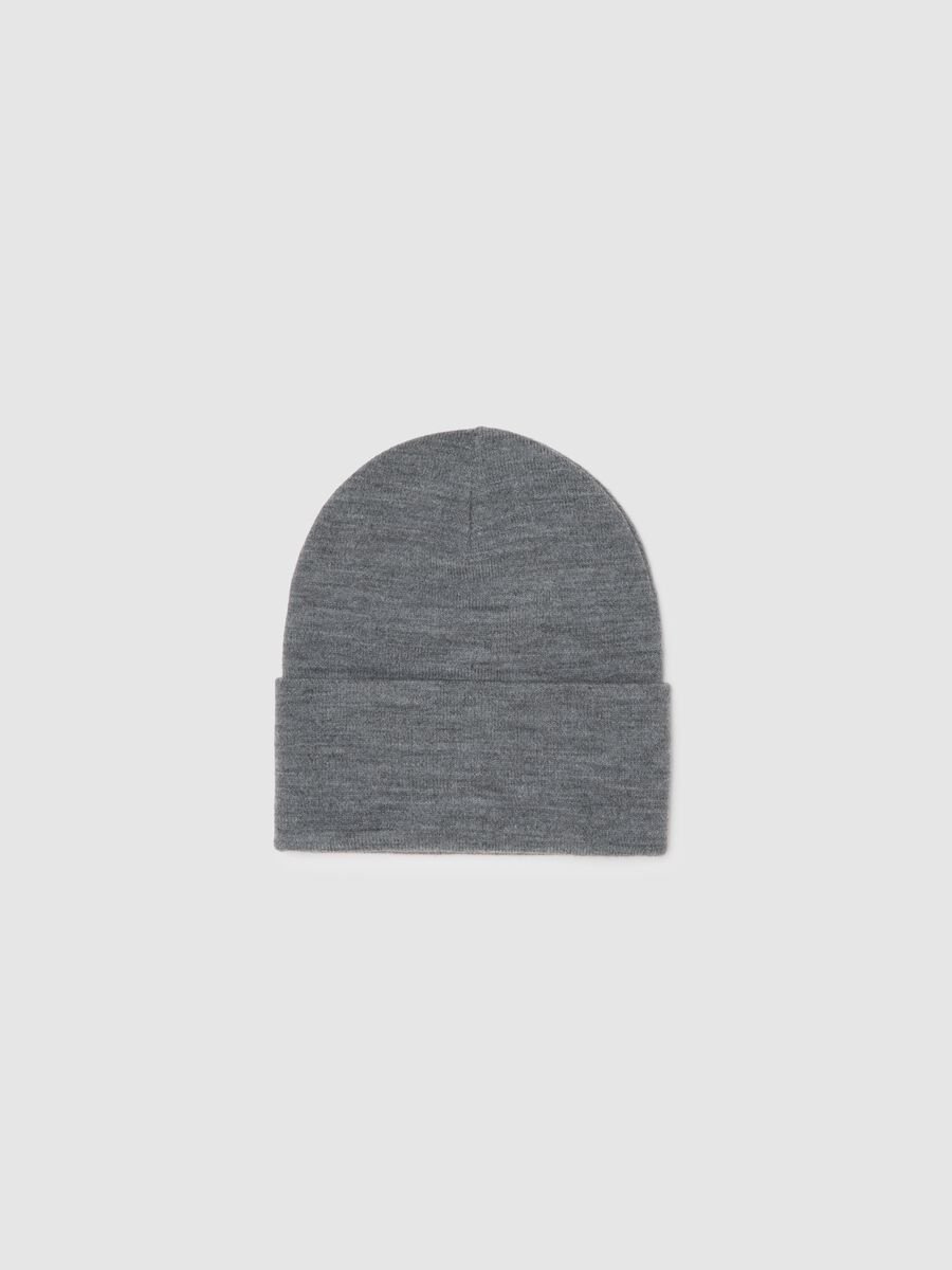 Cappello grigio da bambino in maglia_1