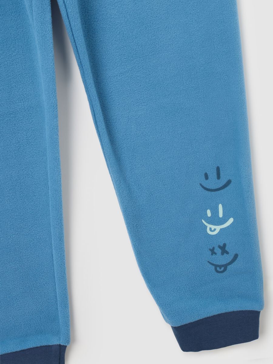Pigiama blu da ragazzo in pile regular fit con stampe_3