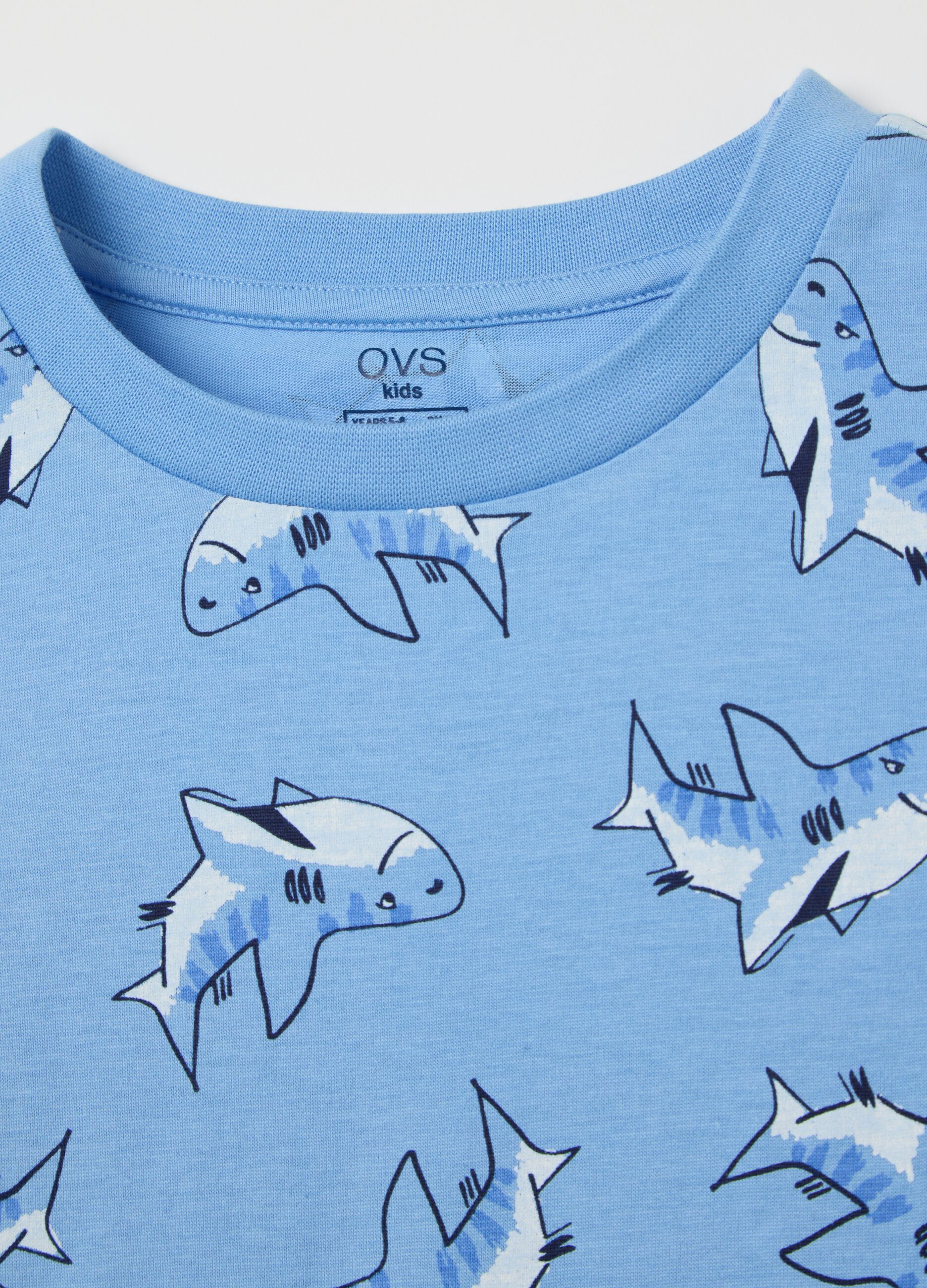 Light blue pyjamas in cotton with sharks print