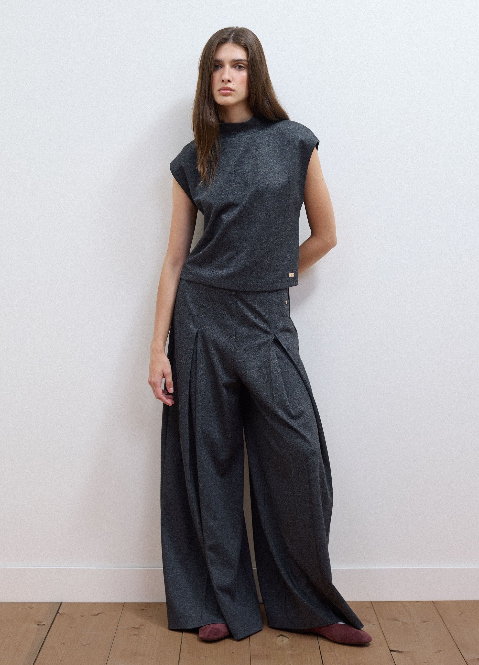 Grey formal stretch-viscose trousers with a baggy fit