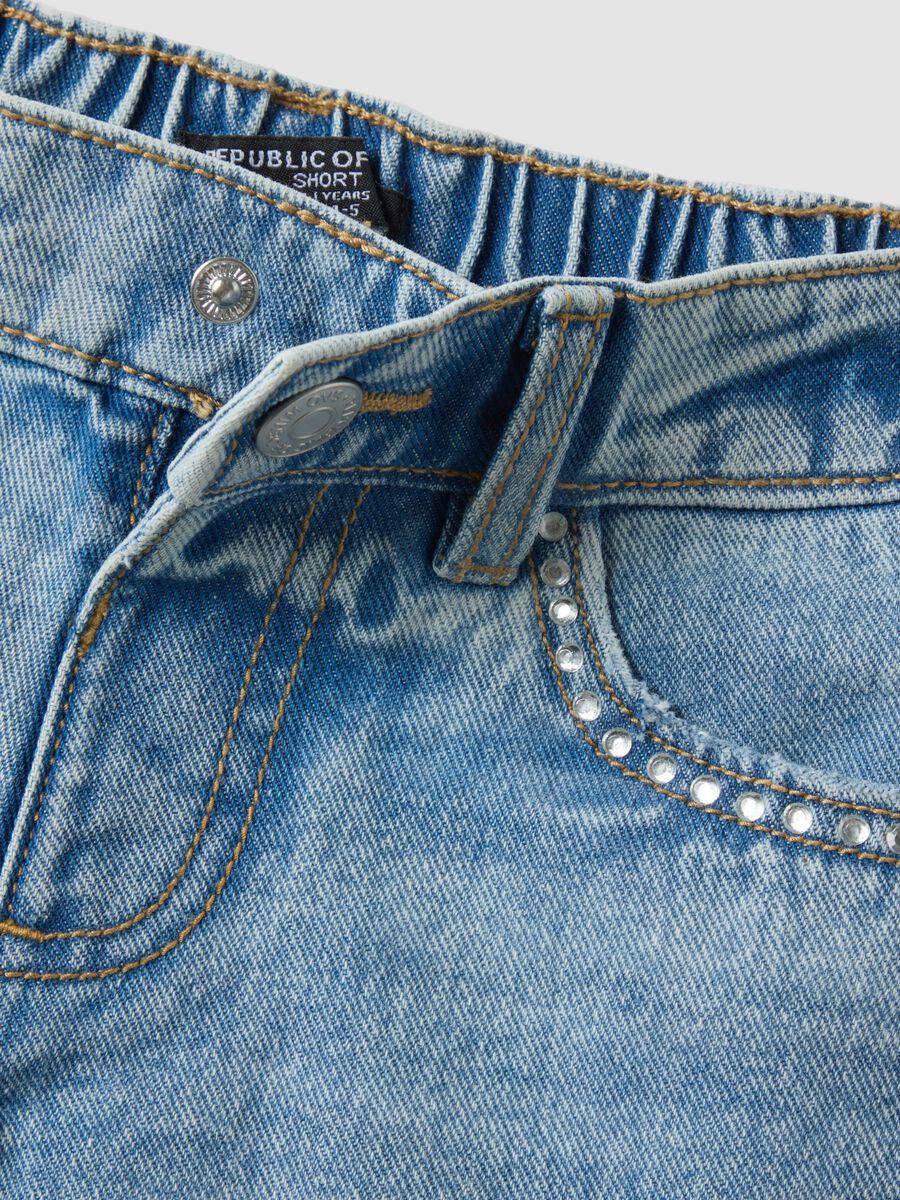 Shorts denim blu in puro cotone da bambina regular fit con strass_3