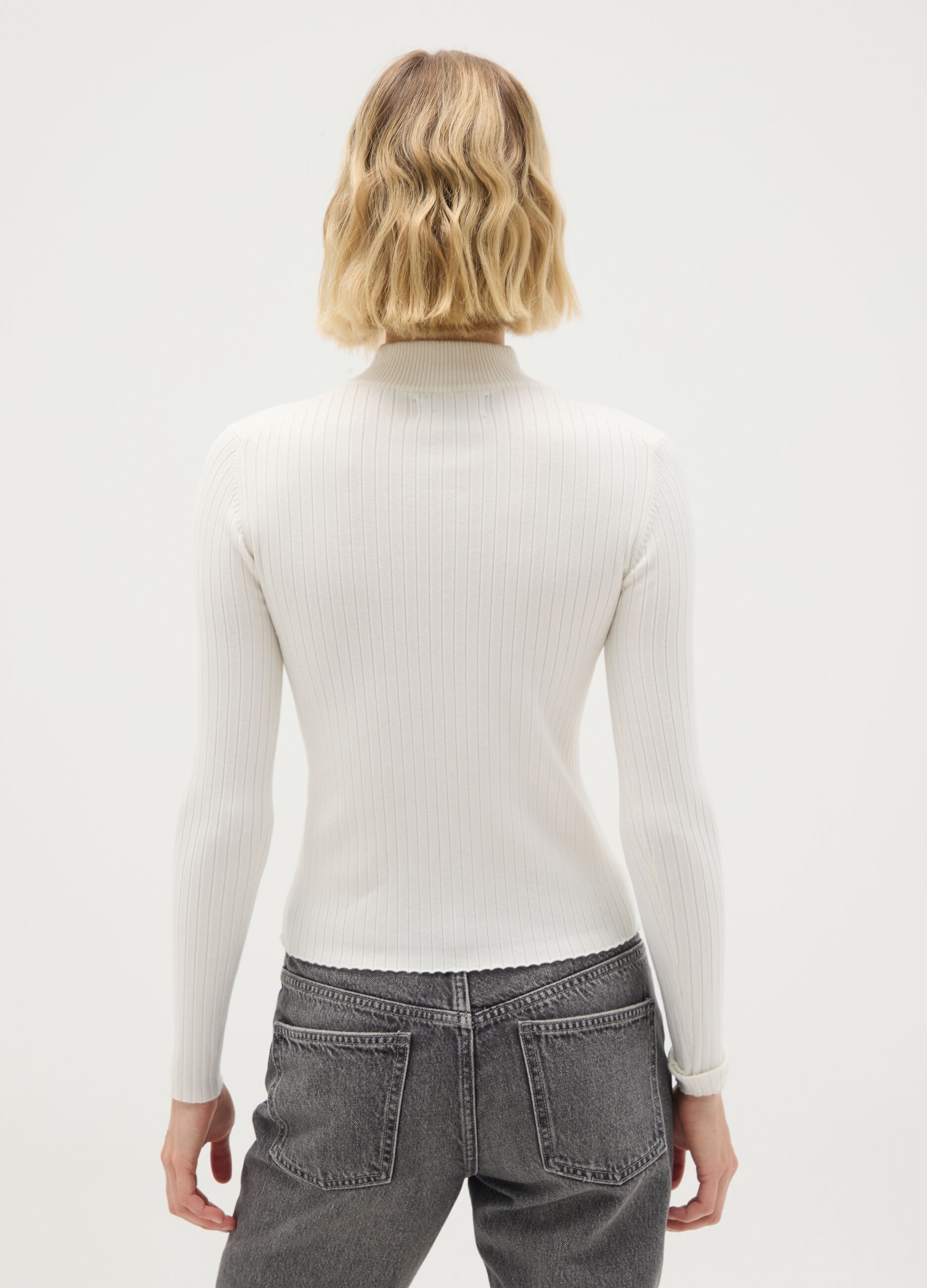 White Mixed Fitted Turtleneck Sweater
