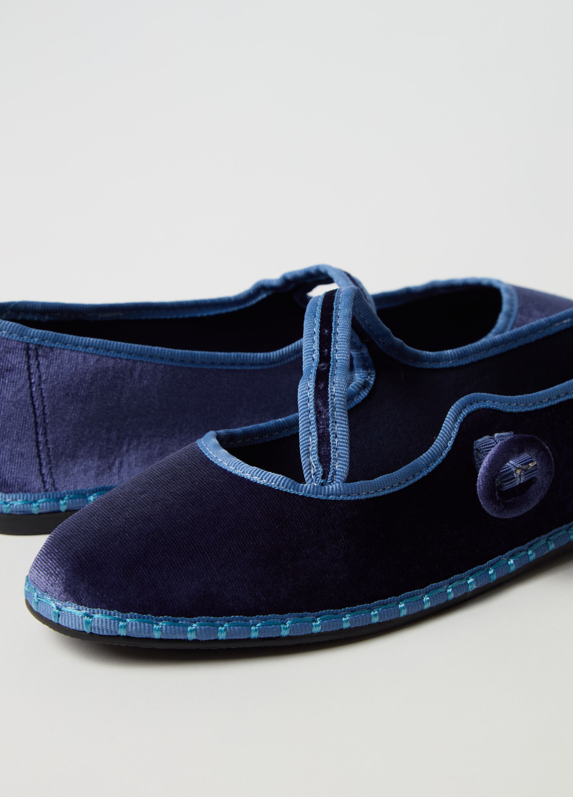 Ballerina flats with strap