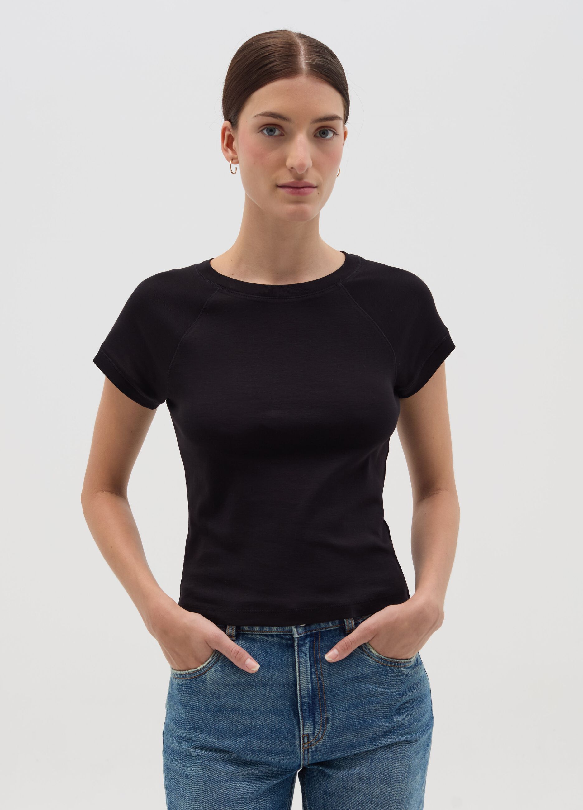 T-shirt con maniche raglan