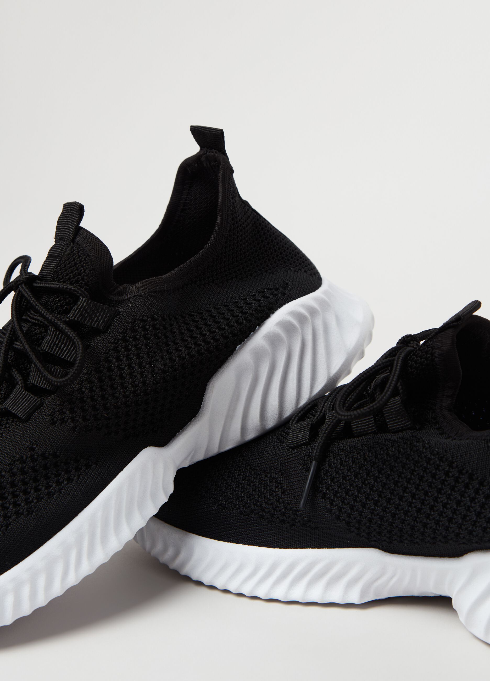 Sneakers in mesh_2