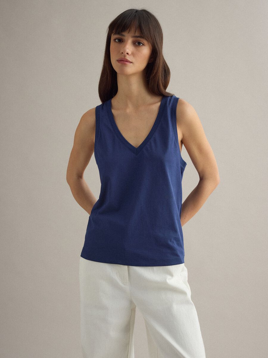 Blue cotton blend regular fit V-neck tank top_1