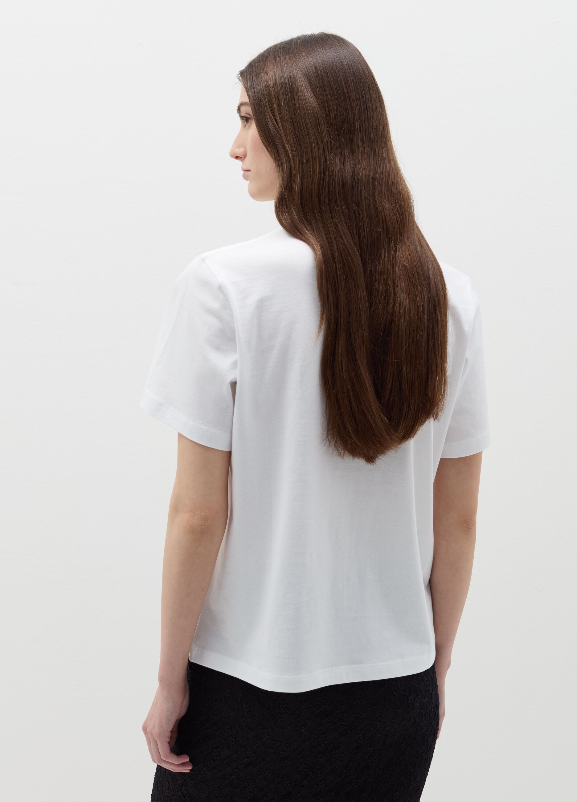 T-shirt in cotone con ricamo
