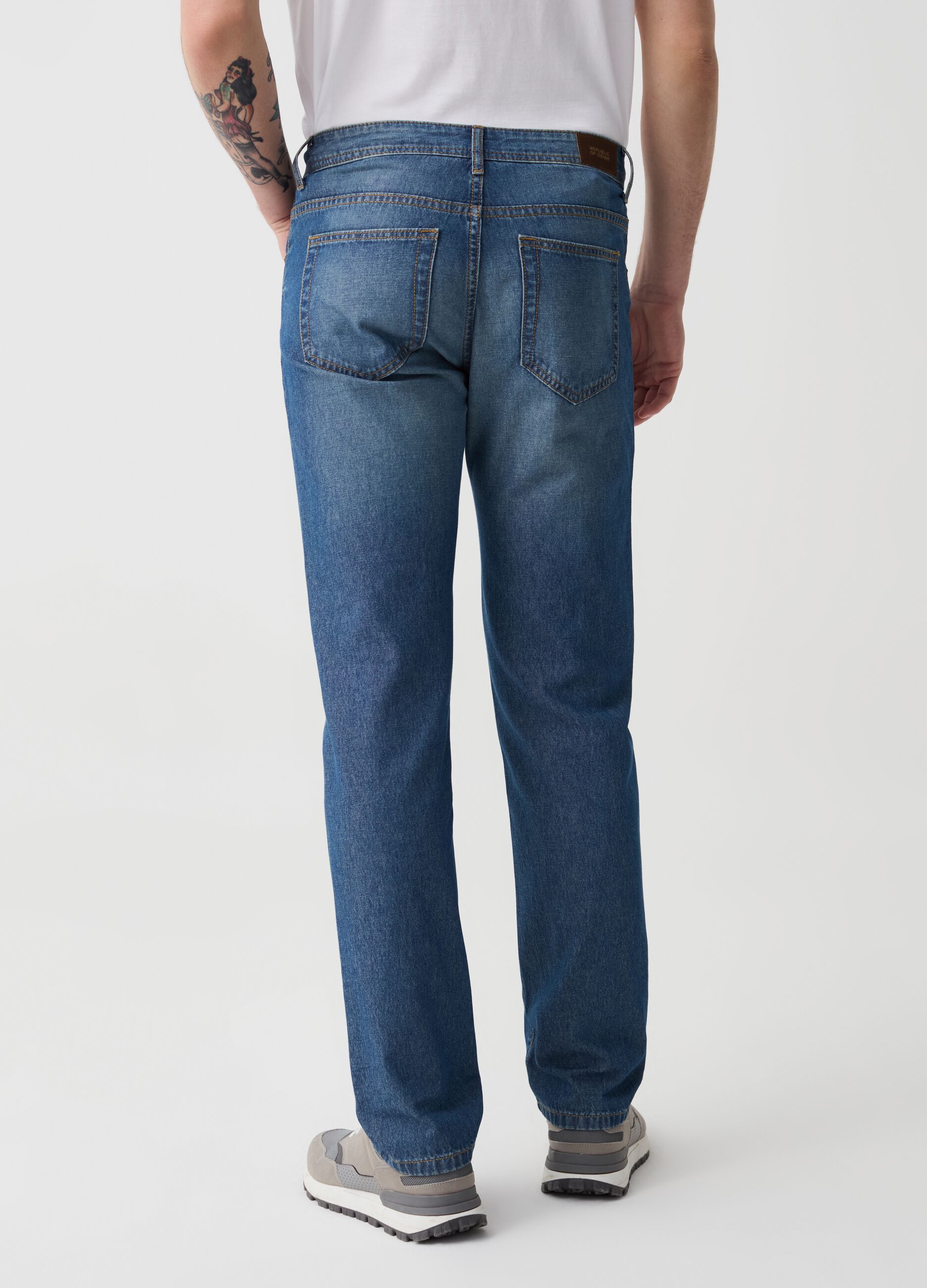 Regular-fit jeans with five pockets