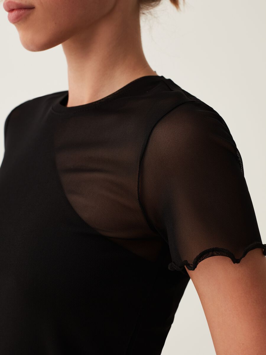 T-shirt in mesh con profili ondulati_3