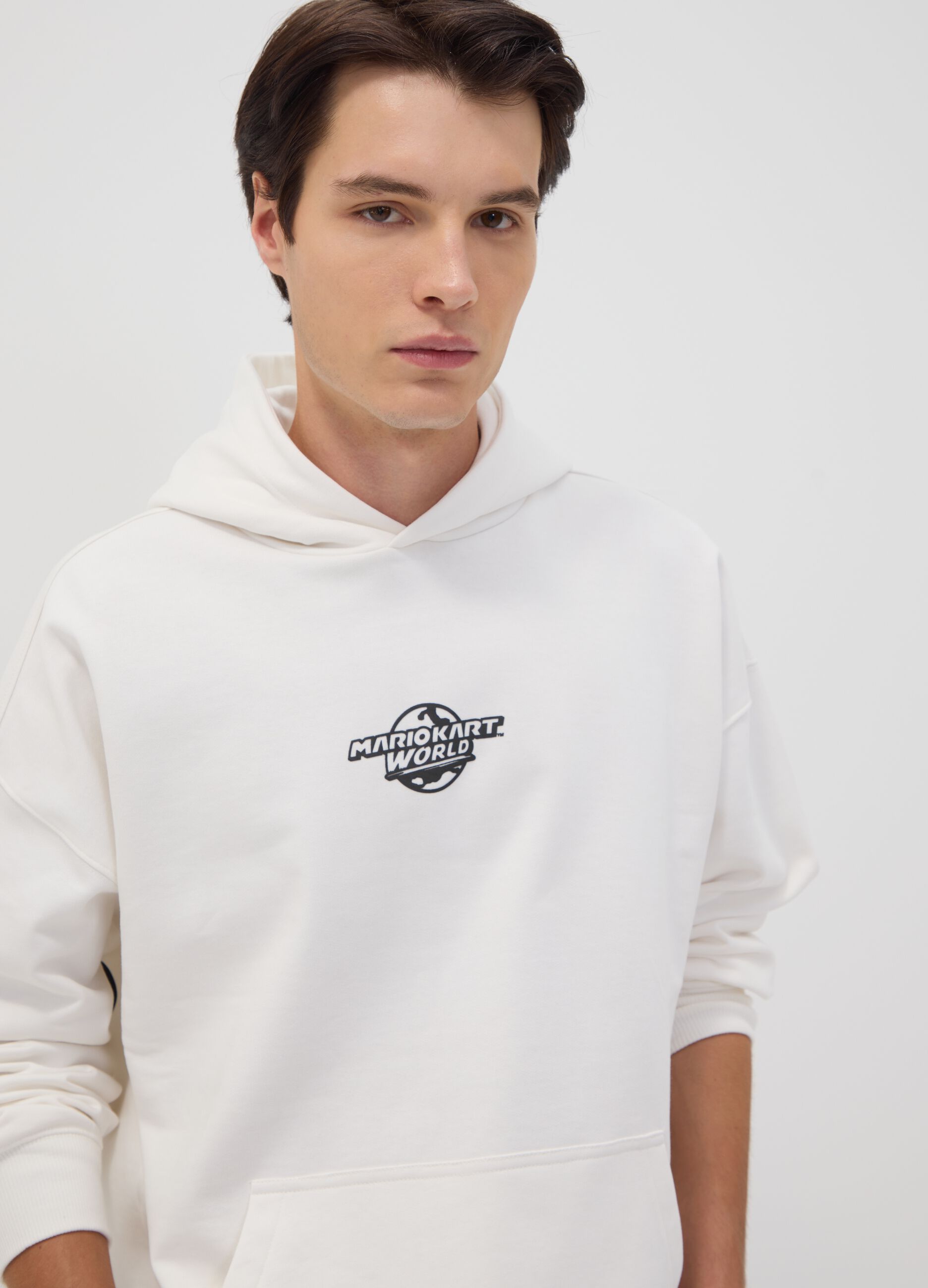 White pure cotton hoodie with Mario Kart print