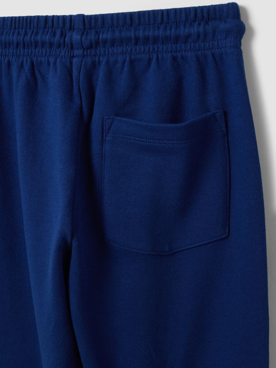 Jogger blu in puro cotone organico regular fit per bambino_3